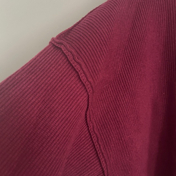Women’s Sweater Burgandy Exposed Seams Size S - Picture 3 of 6